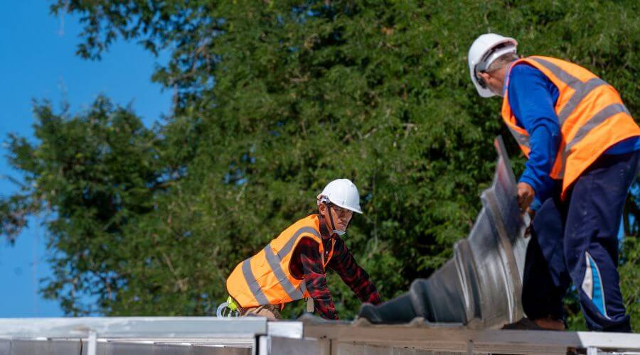 Professional gutter cleaning in La Plume, PA